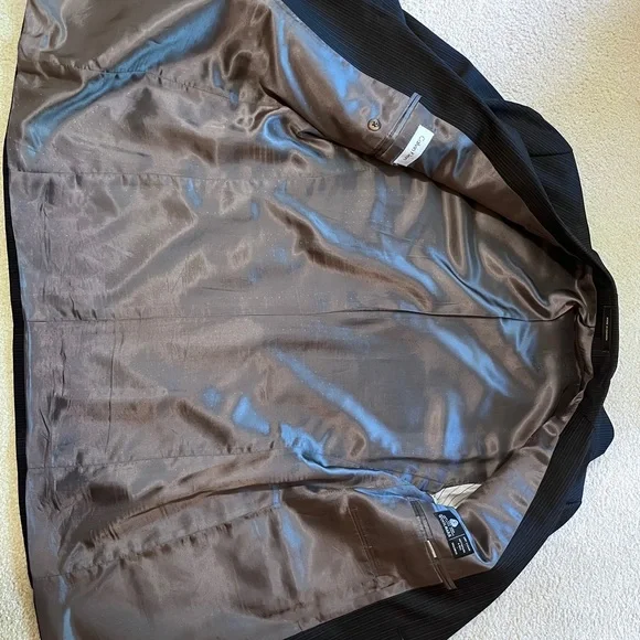 Calvin Klein Full Wool Suit (blazer and pants) - Picture 10 of 16